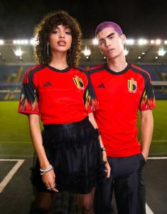 Adidas 300 euro top