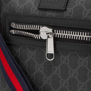 Gucci GG Supreme Small Messenger Bag