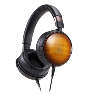 Мониторные наушники Audio-Technica ATH-WP900, клен/черный