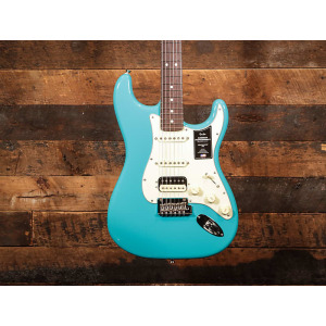 Fender American Pro II Stratocaster HSS в цвете Miami Blue American Pro II HSS Stratocaster