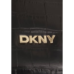 Сумочка EAST SIDE BUCKET DKNY, черный