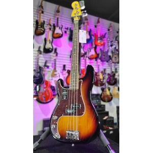 Басс гитара Fender American Professional II Precision Bass LEFTY 3-Tone Sunburst Rosewood | OHSC + Free Ship 173