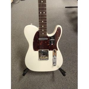 Электрогитара Fender American Professional II Telecaster Electric Guitar, Rosewood Fingerboard - Olympic White with Hardshell Case