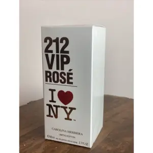 Парфюмированная вода Carolina Herrera 212 VIP Rose Limited Edition