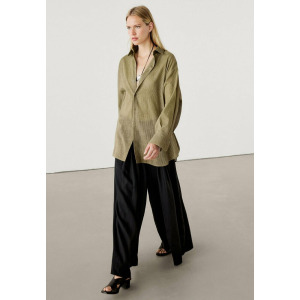 Рубашка-блузка SILK BLEND OVERSIZE BLOUSE WITH MICRO STRIPES 05114576 Massimo Dutti, зеленый