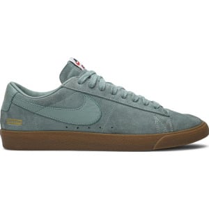 Nike blazer low 2025 gt qs supreme