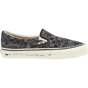 Кеды Vans Raised By Wolves x OG Classic Slip-On LX TV Static, черный