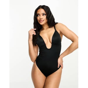 Черное гладкое боди со стрингами и глубоким вырезом Spanx Suit Your Fancy