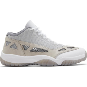 Кроссовки Air Jordan 11 Retro Low IE Light Orewood Brown, серый