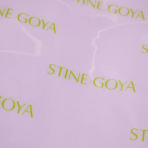 сумка-тоут Oli с логотипом Stine Goya