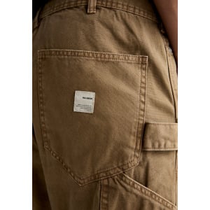 Джинсы прямого кроя DOUBLE-LEG CARPENTER  PULL&BEAR, коричневый