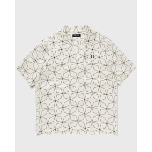 Рубашка Fred Perry Geometric Print Revere Collar, цвет 560 ecru