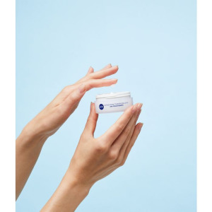 Дневной крем для лица Essentials 24h Boost de Hidratación Día Nivea, 50 ml