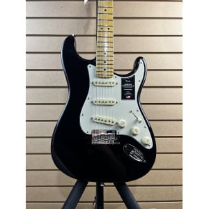 Электрогитара Fender American Professional II Stratocaster - Black with Maple Fingerboard w/OHSC & PLEK*D #359