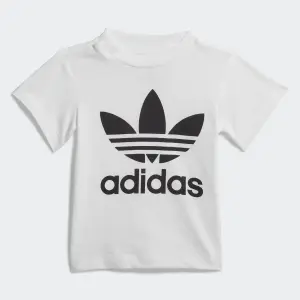 Функциональный жилет Adidas Originals "TREFOIL SHORTS AND SET" (комплект), белый