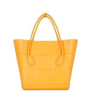 Сумка-тоут Bottega Veneta Medium Arco Shopping, цвет Tangerine & Silver