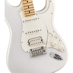 Электрогитара Fender - Juanes Stratocaster - Electric Guitar - Maple Fingerboard - Luna White - w/ Deluxe Molded Case