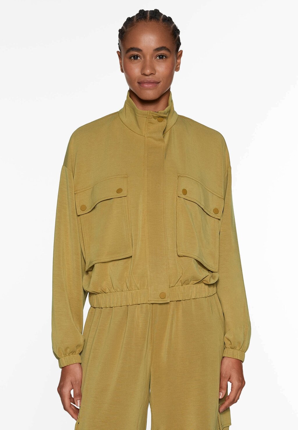 

Куртка тренировочная SOFT WITH POCKETS OYSHO, цвет beige