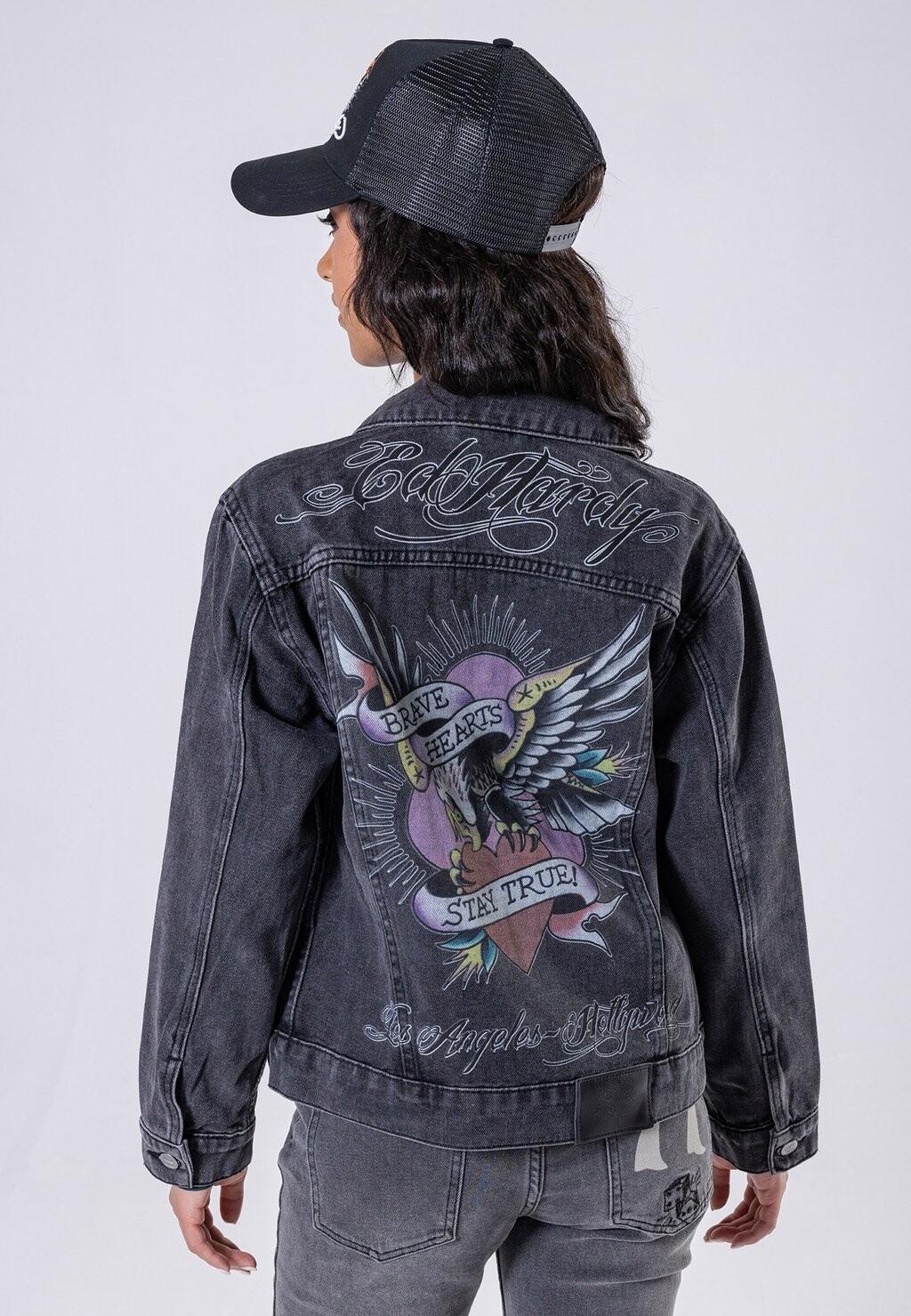 

Джинсовая куртка Ed Hardy