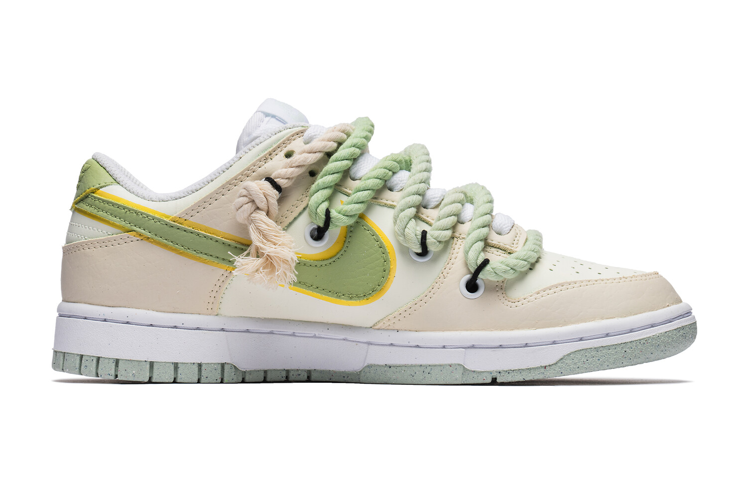 

Женские кроссовки для скейтбординга Nike Dunk, White