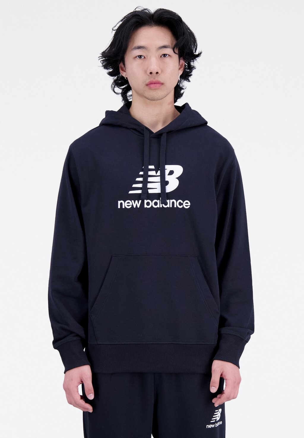 

Худи New Balance, черный