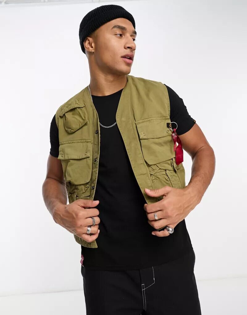 

Зеленый военный жилет Alpha Industries