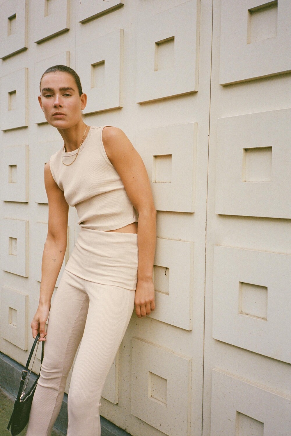 

Брюки с эффектом рубки ZARA, ваниль