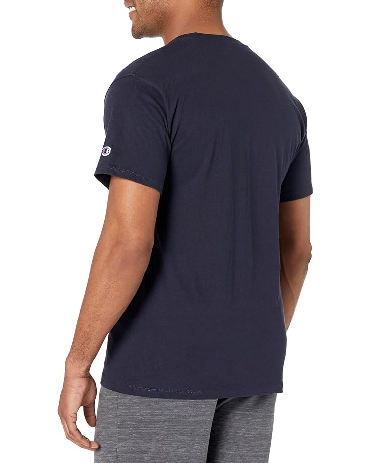 

Футболка Champion Classic Graphic Tee, темно-синий