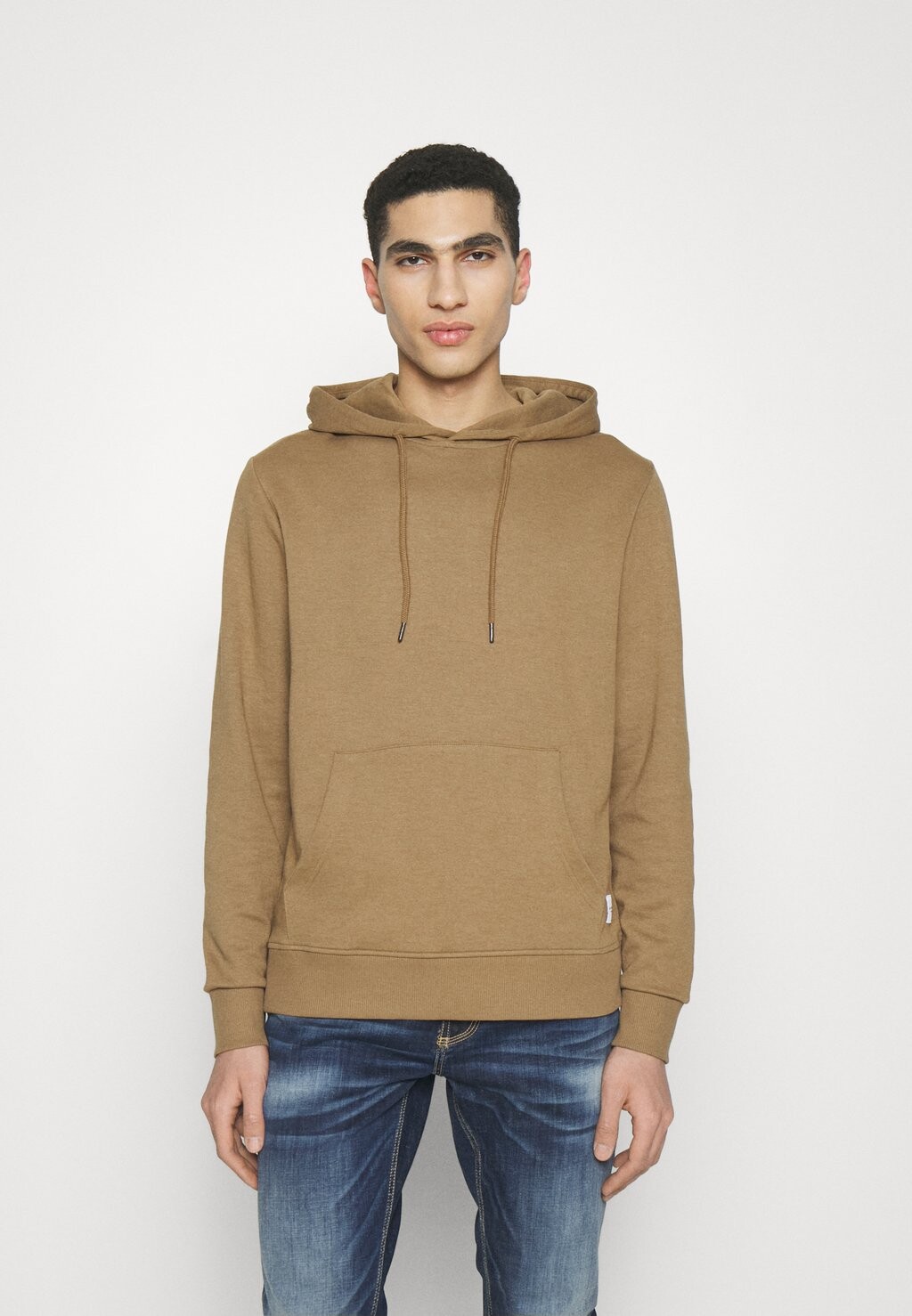 

Толстовка с капюшоном JJEBASIC HOOD Jack & Jones, выдра