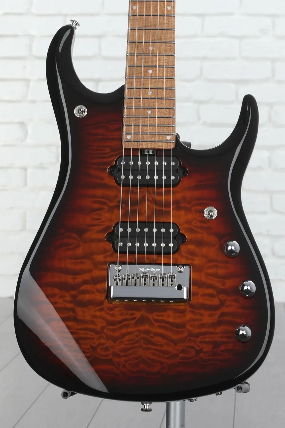 

7-струнная электрогитара Ernie Ball Music Man JP15 7 — Tiger Eye Quilt
