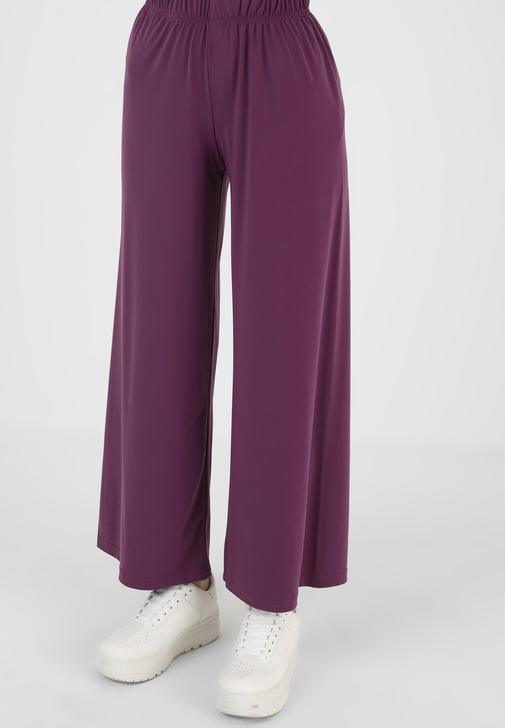 

Спортивные брюки Sandy Basic Refka Modanisa, цвет lilac