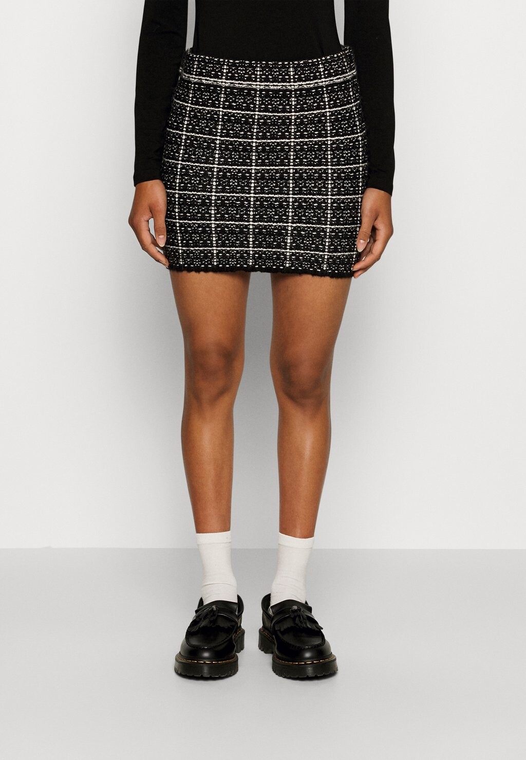 

Мини-юбка Vero Moda МИНИ ЮБКА, черный
