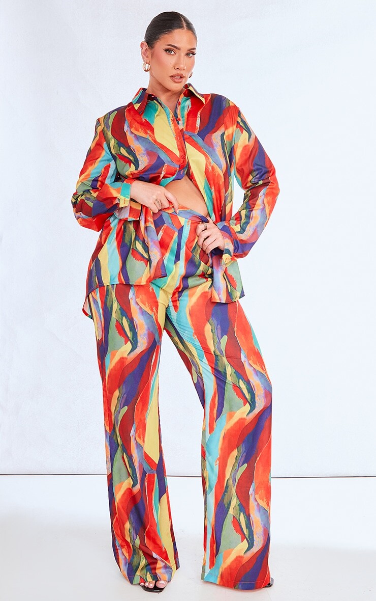 

PrettyLittleThing Широкие брюки с принтом Plus Plus