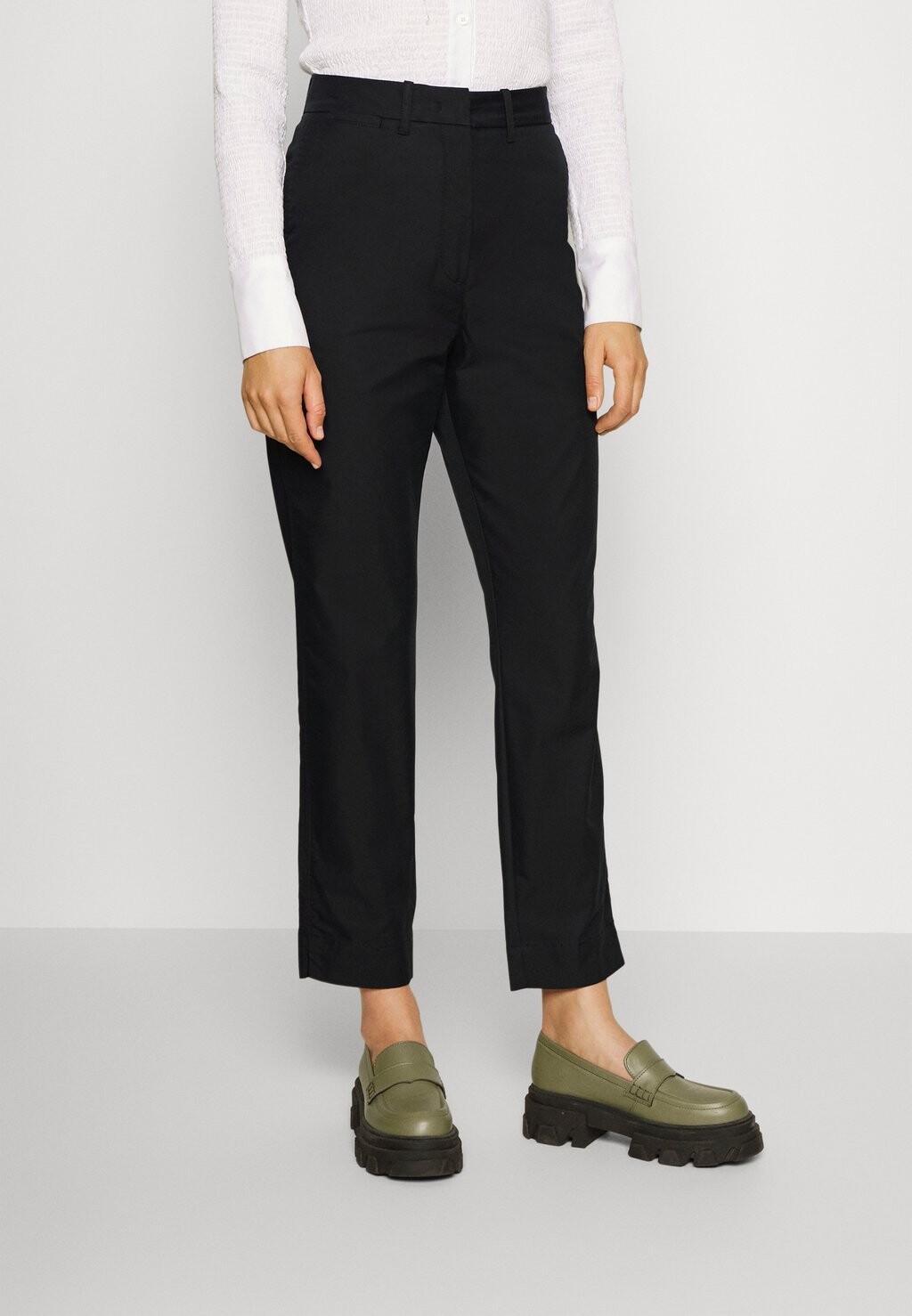 

Брюки чинос Marks & Spencer, черный
