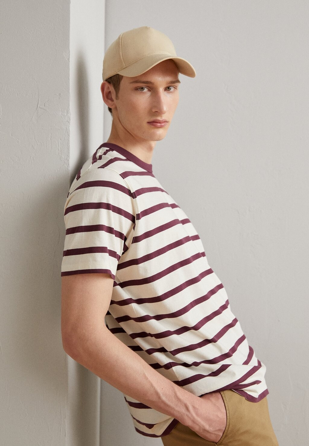 

Футболка с принтом Esprit, бордовый, Красный