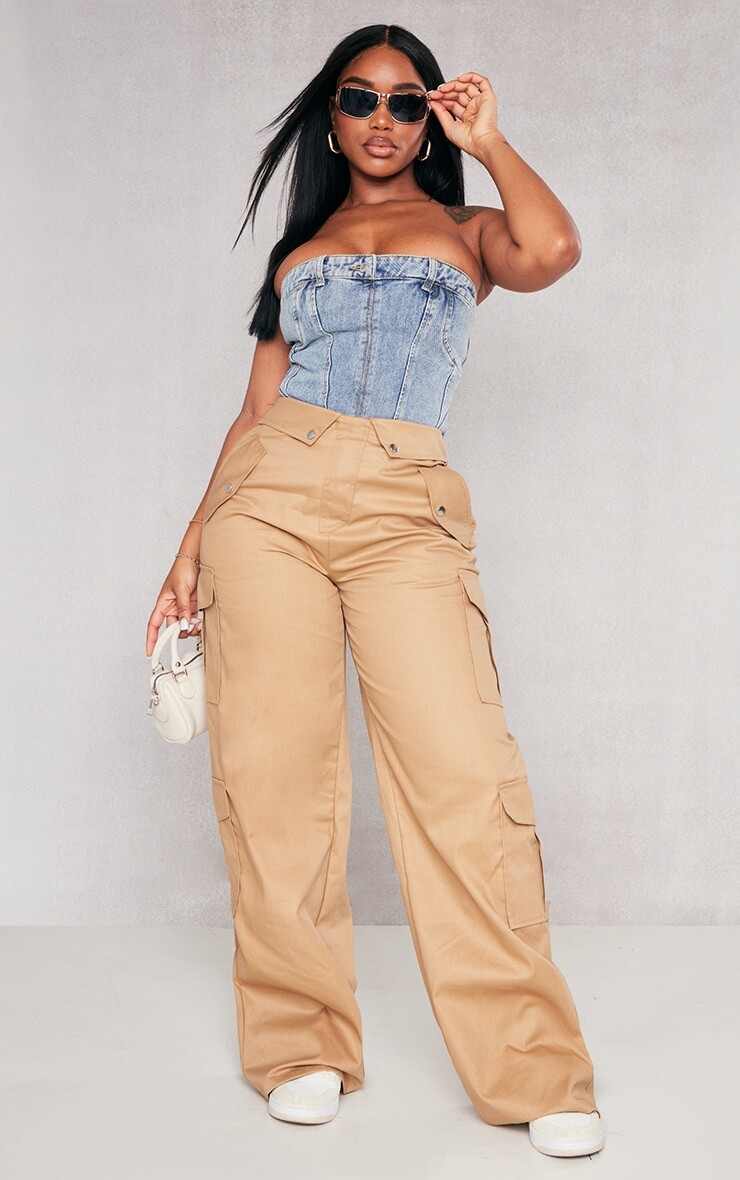 

PrettyLittleThing Брюки-карго Shape Camel со складками на поясе и карманами