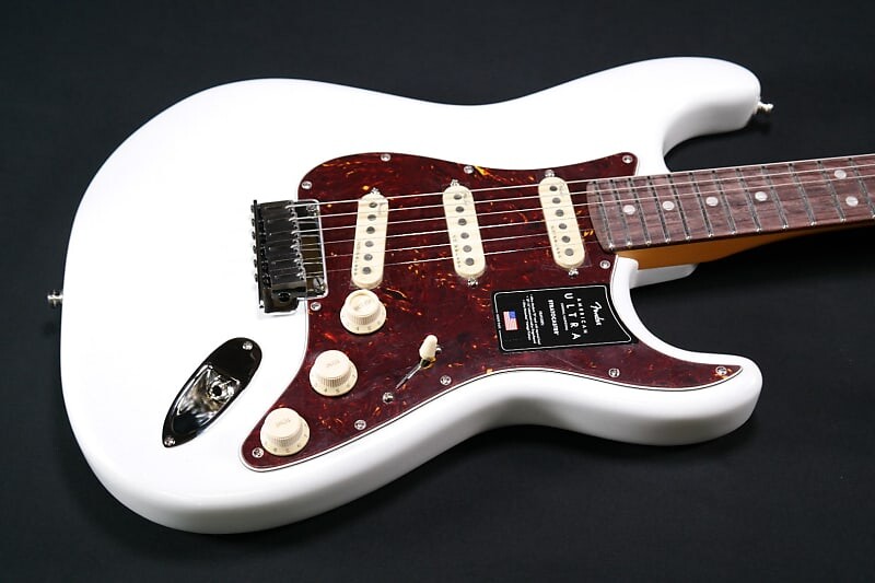 

Электрогитара Fender American Ultra Stratocaster - Rosewood Fingerboard - Arctic Pearl 303