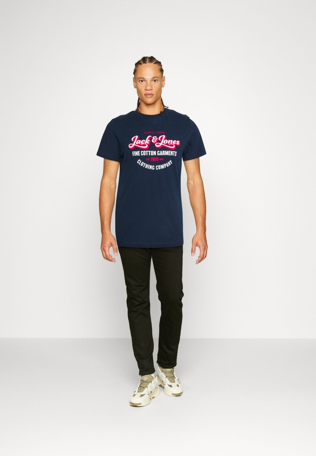 

Футболка с принтом Jack & Jones, черный