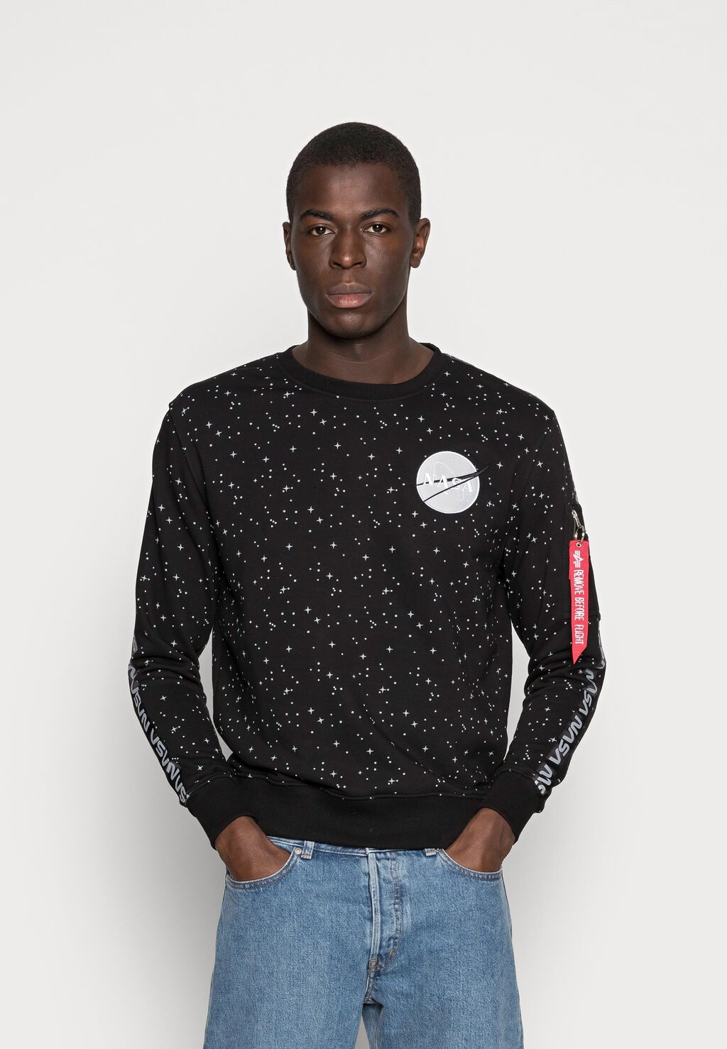 

Толстовка Alpha Industries, черный