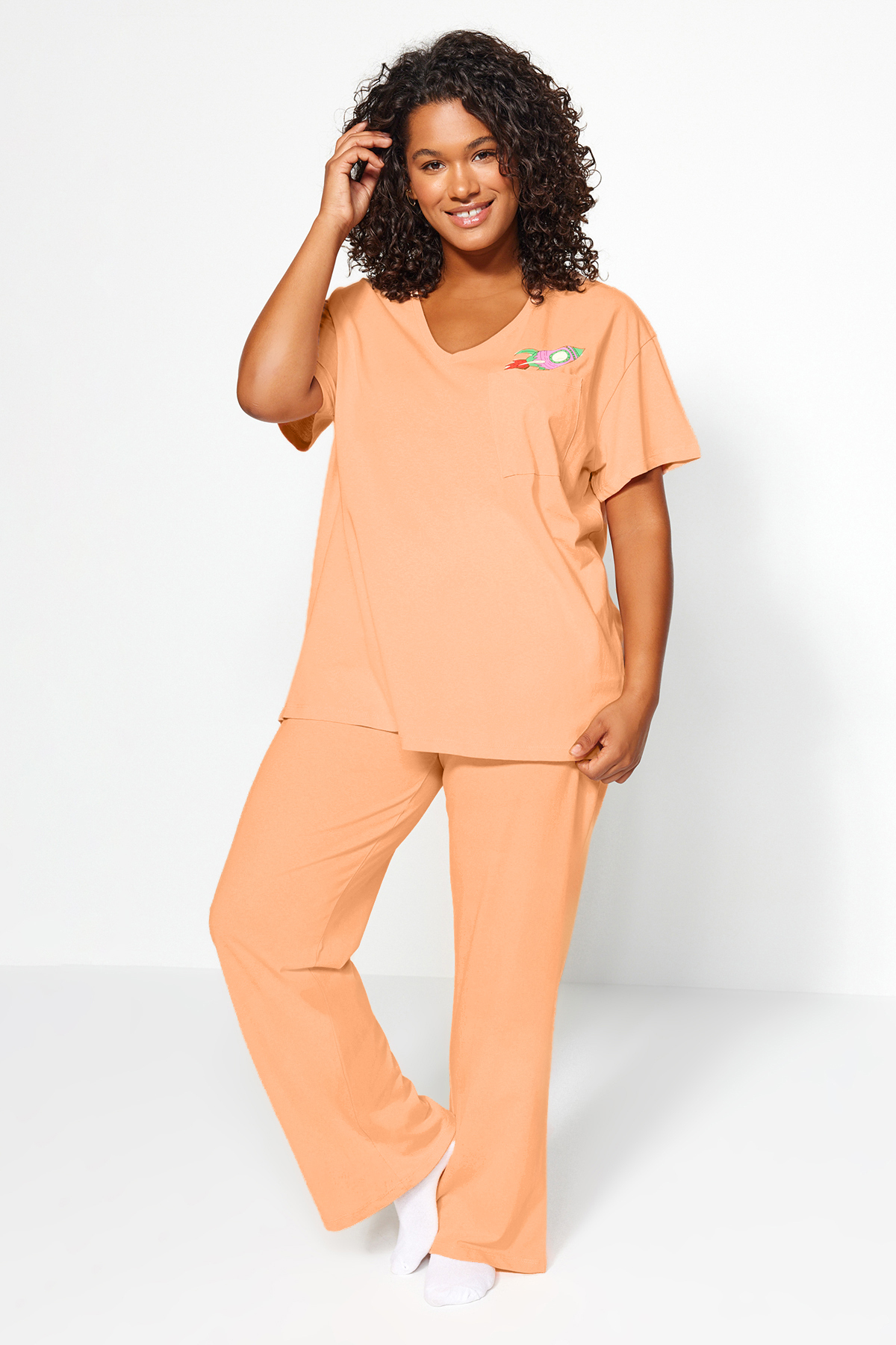 цена Пижамный комплект больших размеров - оранжевый - вышивка Trendyol