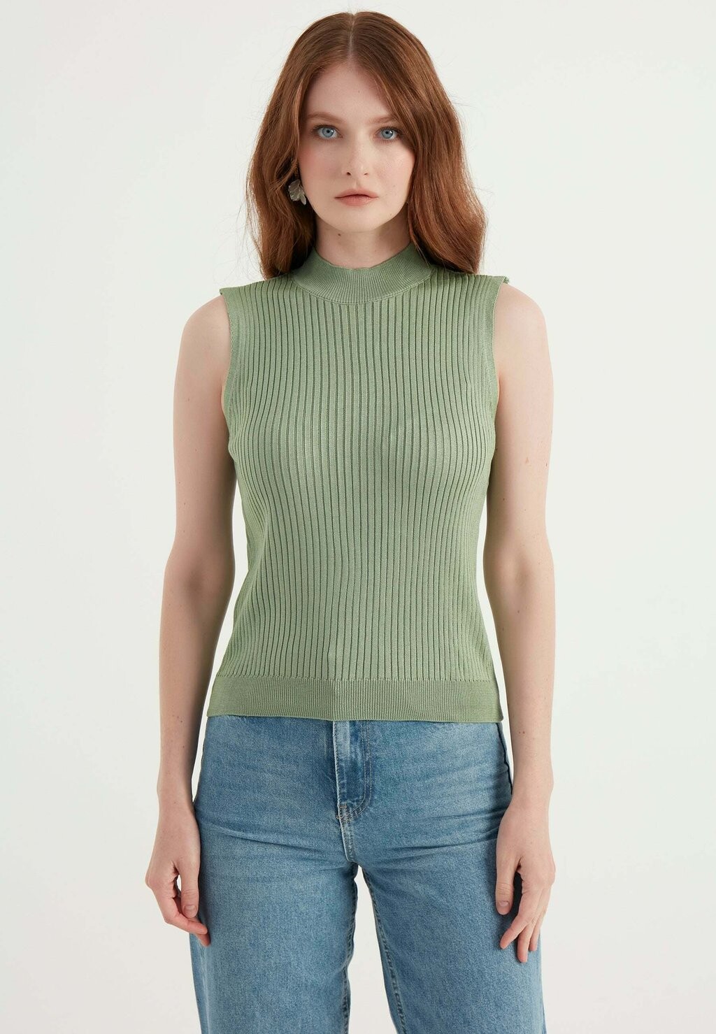 

Топ SLEEVELESS Herita, цвет dark green