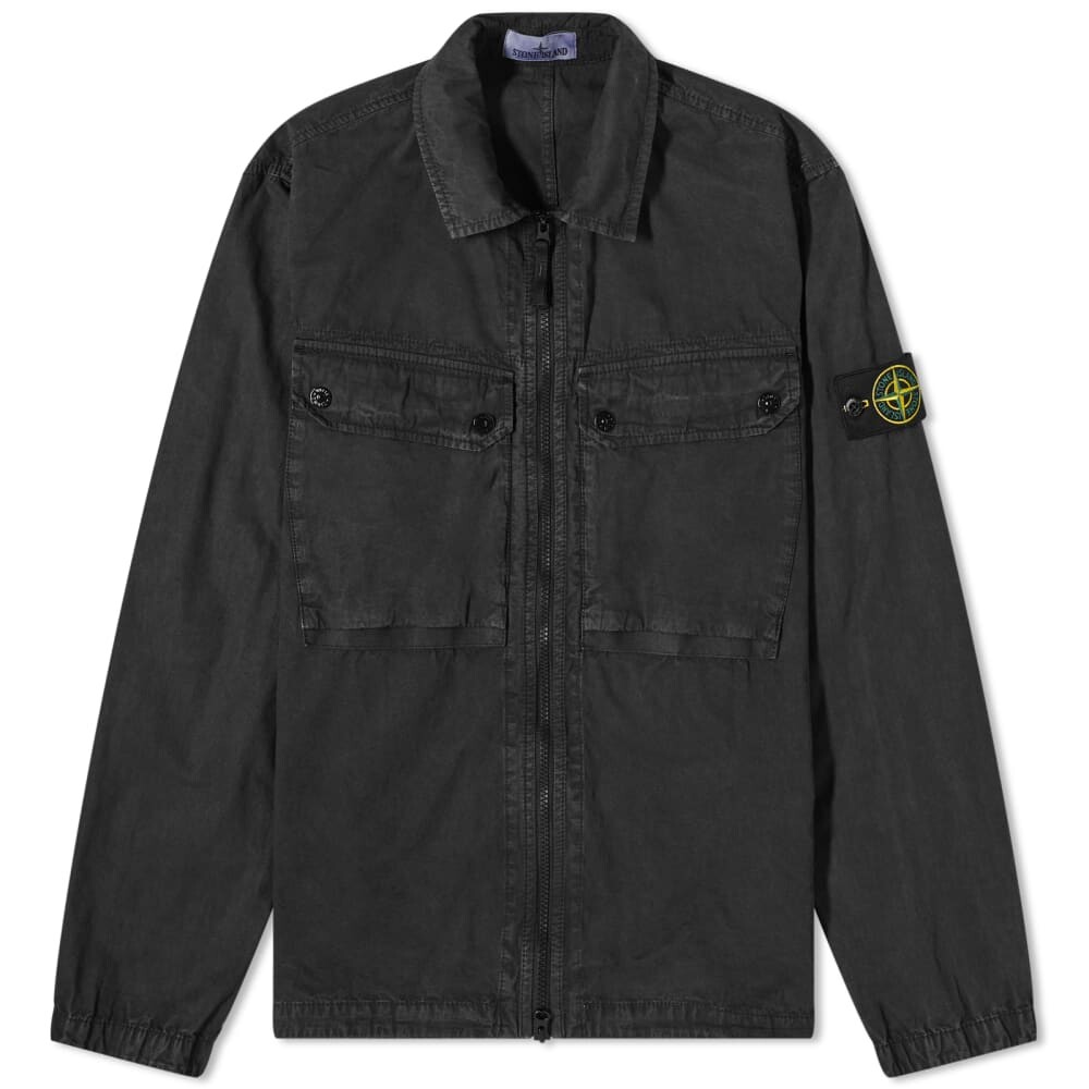 

Окрашенная в одежде рубашка Stone Island с двумя карманами и молнией, черный