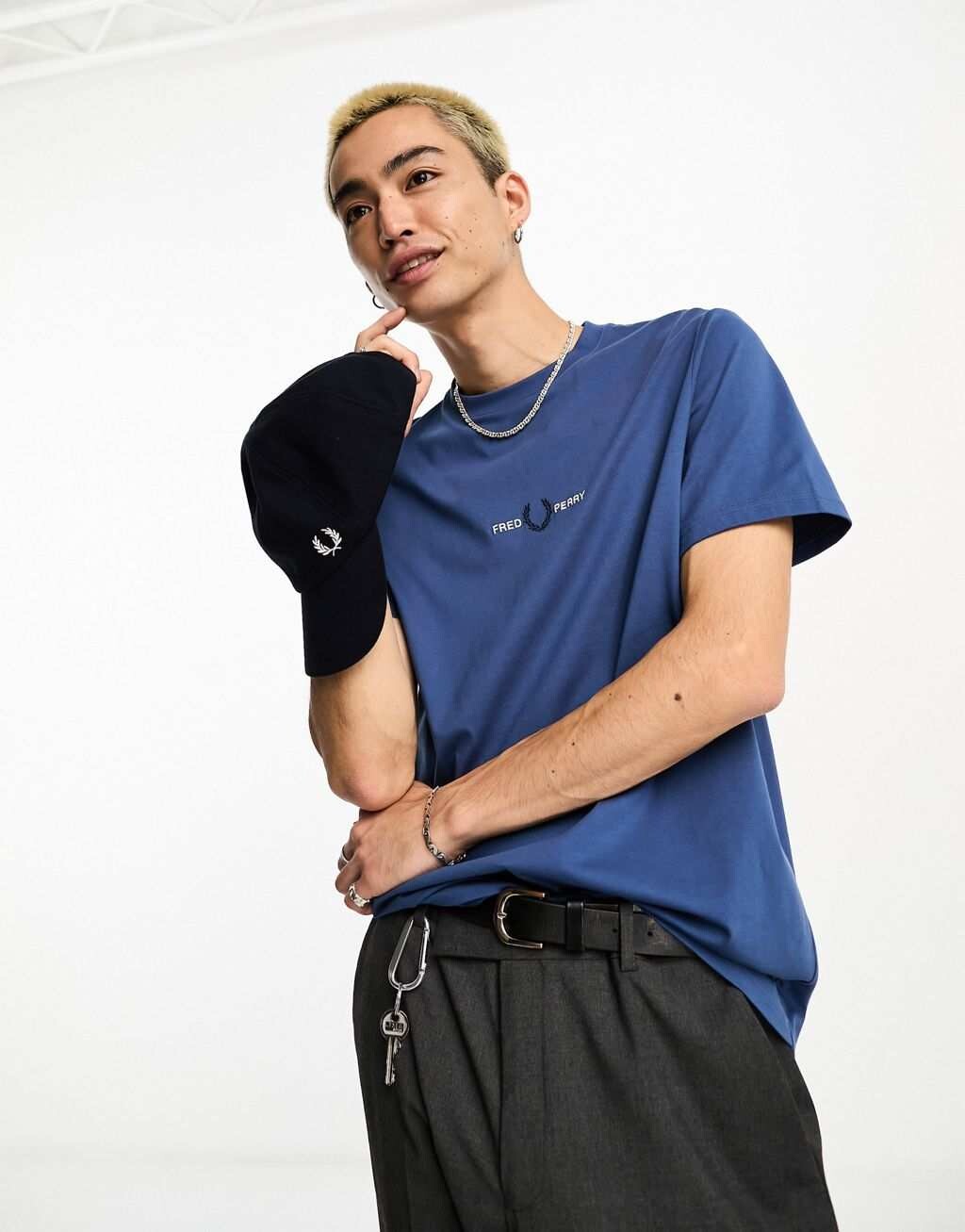 

Темно-синяя футболка с вышивкой Fred Perry, Синий