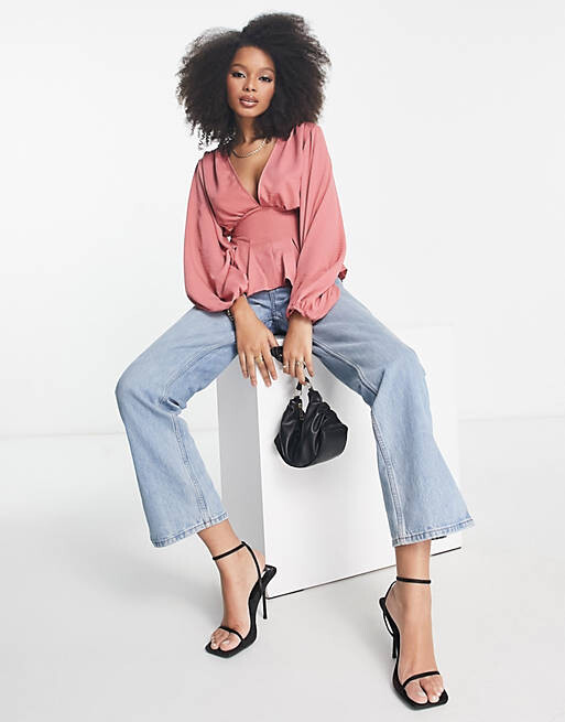 

Темно-розовая блузка с v-образным вырезом и швами ASOS DESIGN