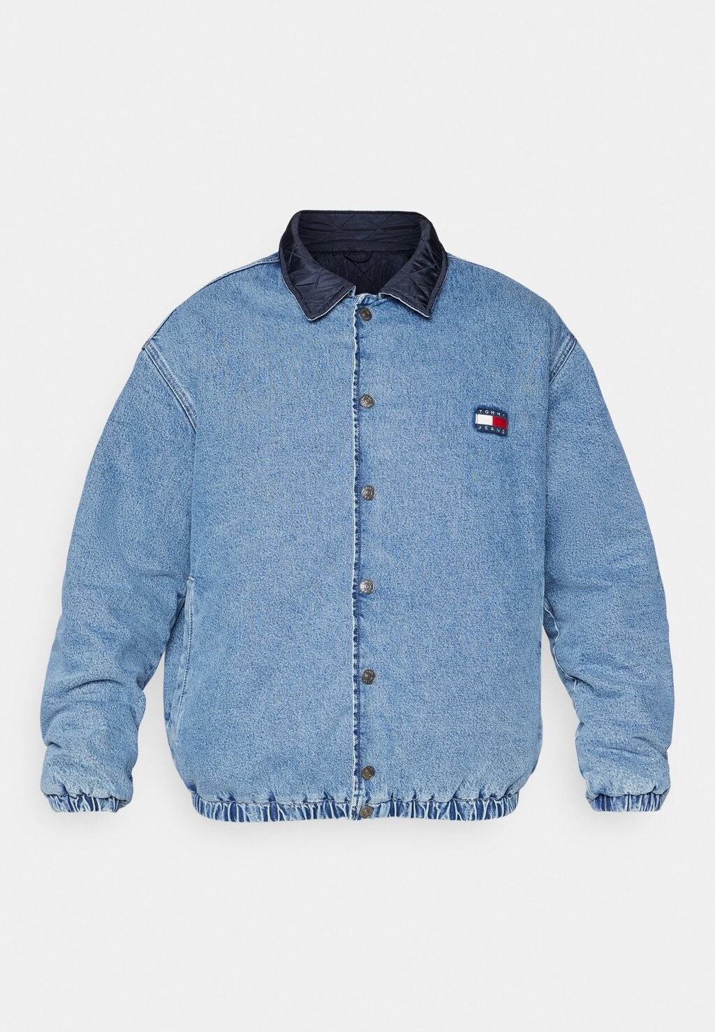 

Куртка-бомбер COACH Tommy Hilfiger, синие джинсы