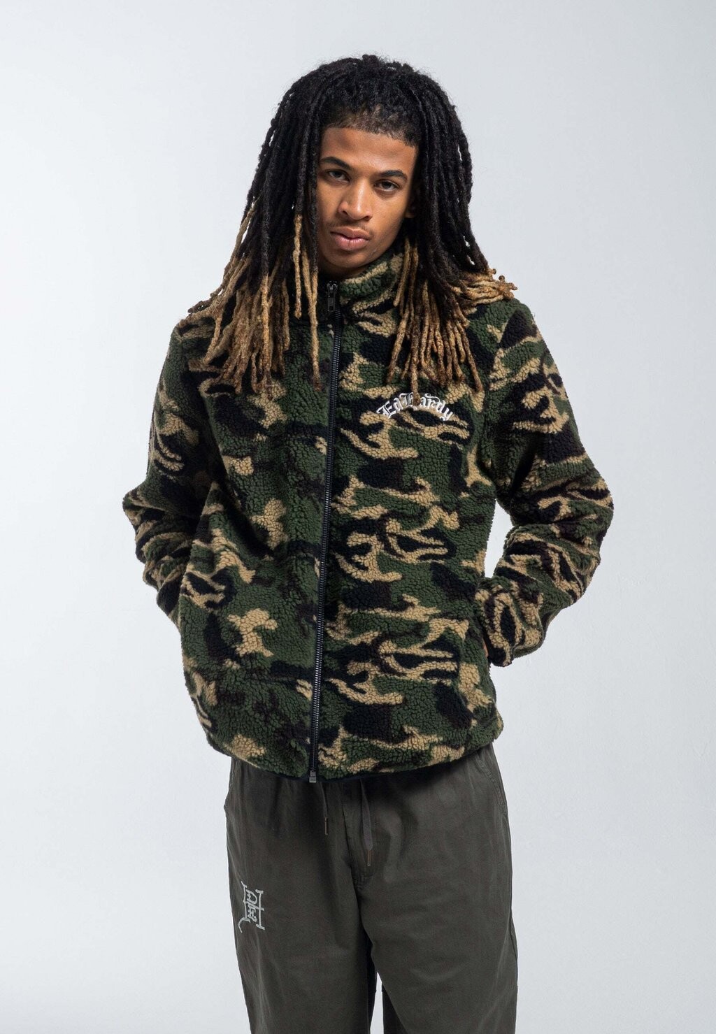 

Флисовая куртка Dragon Rose Camo Zip Thru Borg Ed Hardy, цвет green camo