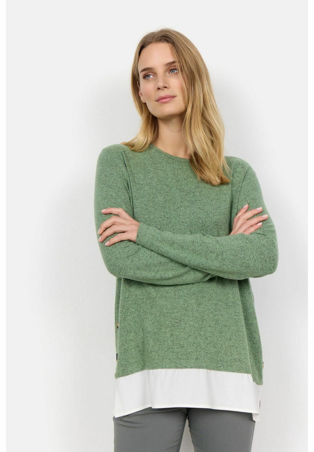 цена Вязаный свитер BIARA Soyaconcept, цвет green melange