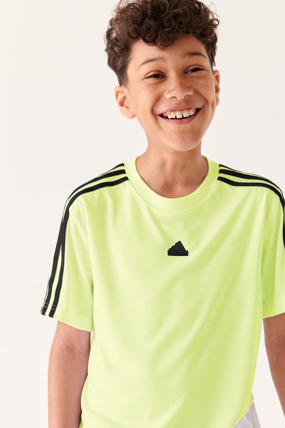 

Футболка adidas, зеленый