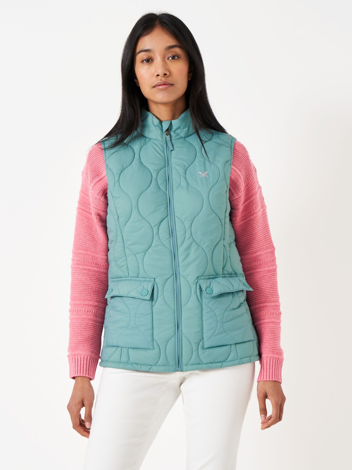 

Crew Clothing Простой стеганый жилет с луком, темно-бирюзовый