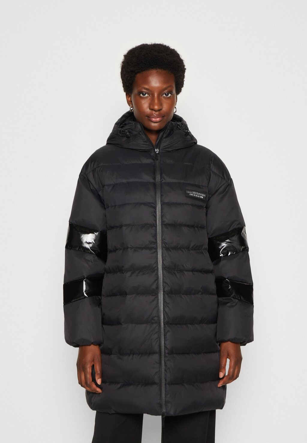 

Зимнее платье Armani Exchange КАБАН, черный